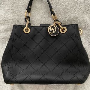 Michael Kors handbag black and gold